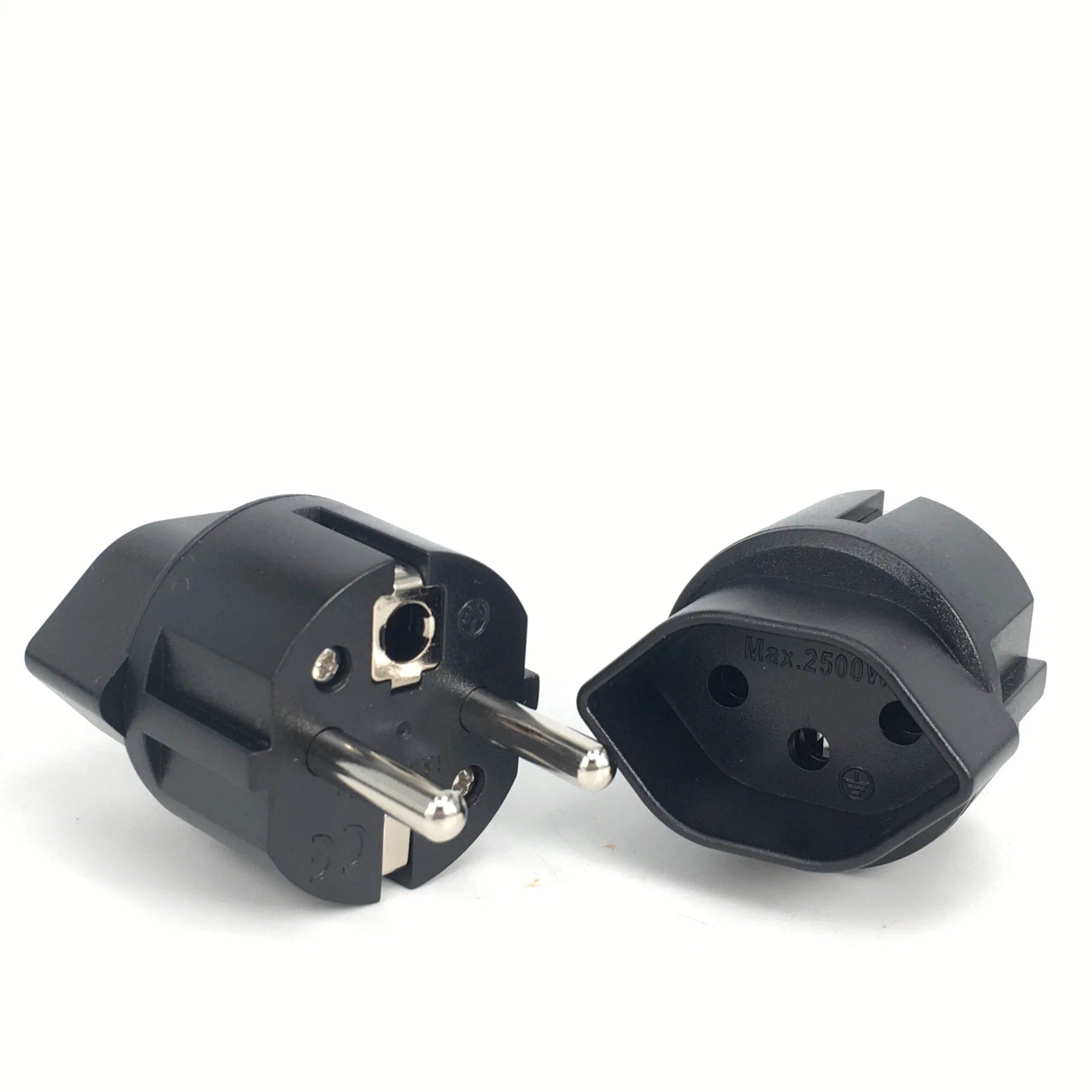 Adaptateur de prise universel de voyage