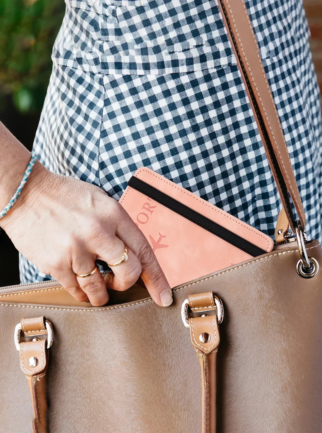 Pochette passeport anti-RFID – tour de cou